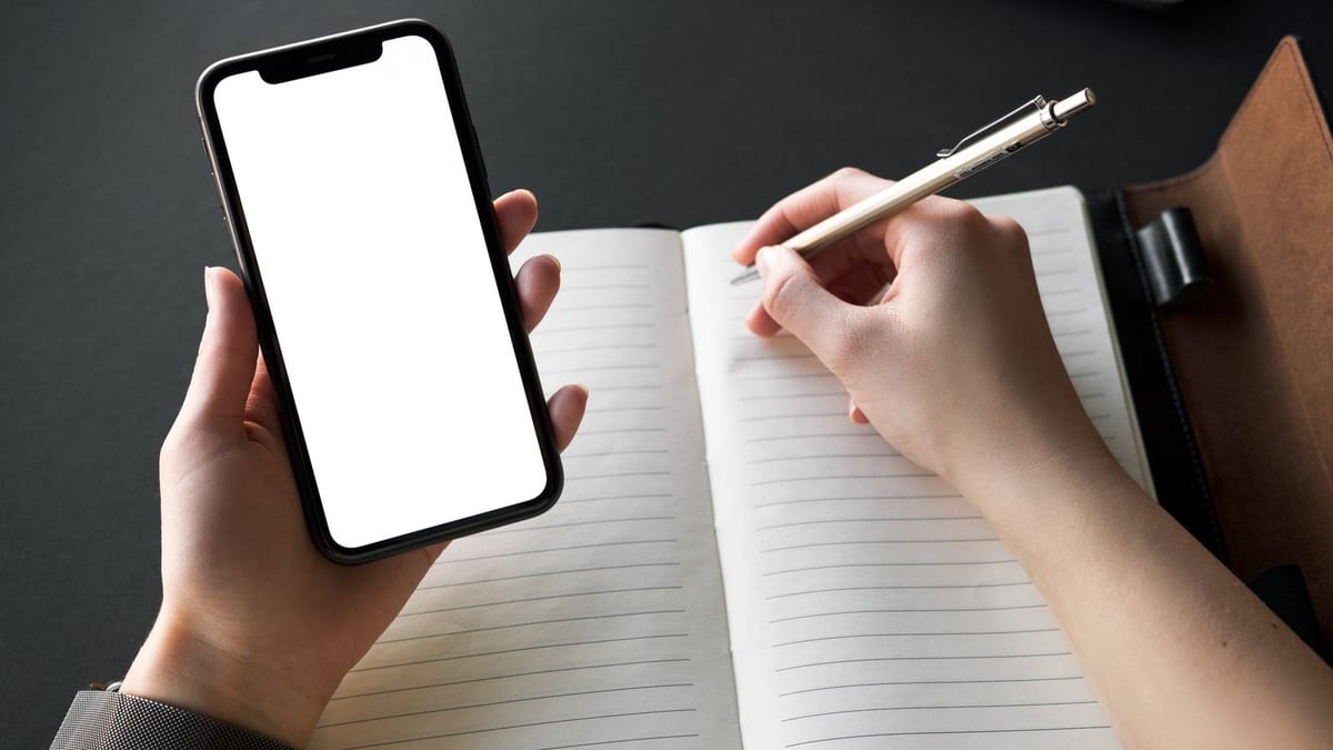 كتابة 30 تعليقًا مرافقًا للمنشورات (كابشن) بأسلوب علامتك